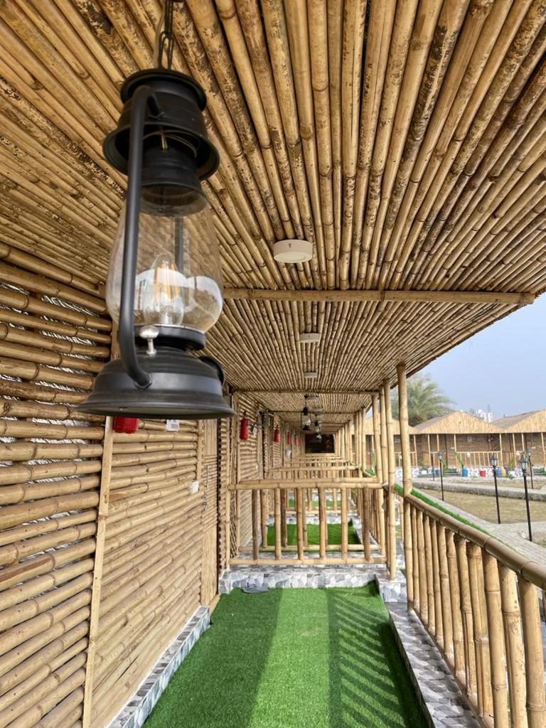 Gopika Resort Вриндавана Экстерьер фото