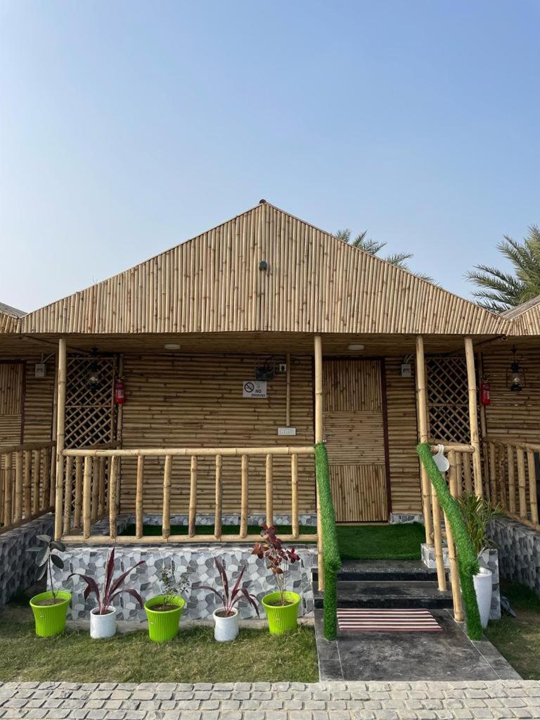Gopika Resort Вриндавана Экстерьер фото