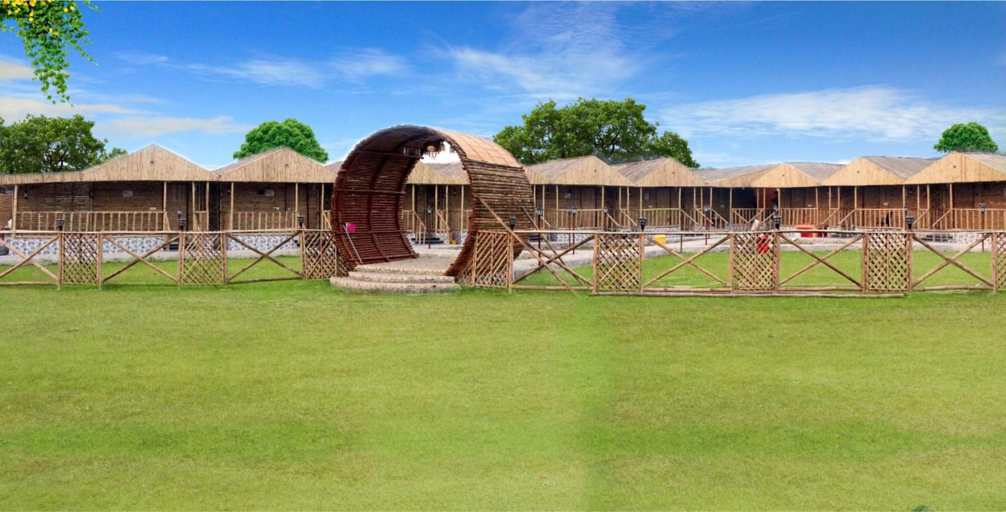 Gopika Resort Вриндавана Экстерьер фото
